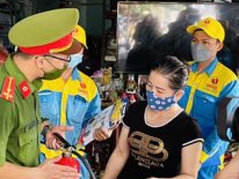 Gas sao việt kết hợp Công An Phòng Cháy và Chữa  cháy kiểm tra an toàn gas cho hộ gia đình khu vực Thạnh Lộc